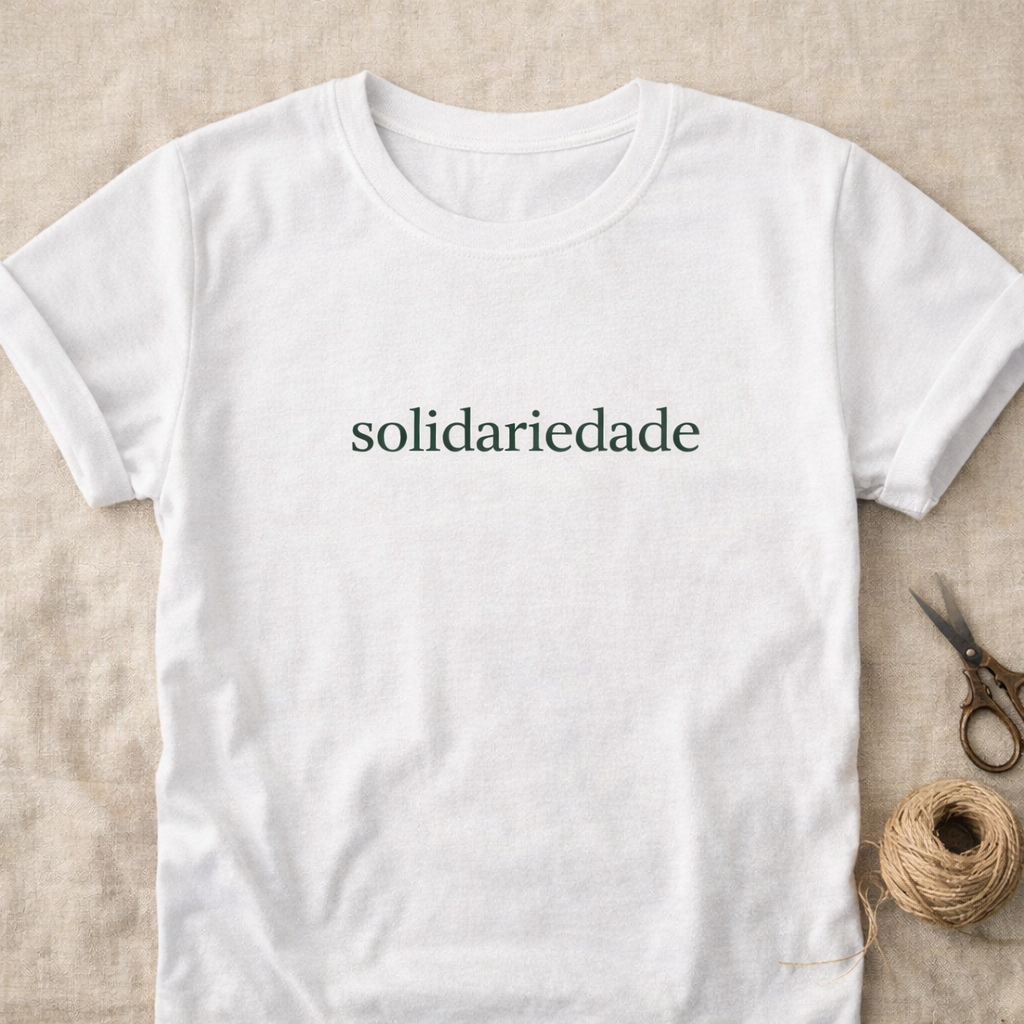 Camiseta Minimalista “Solidariedade”